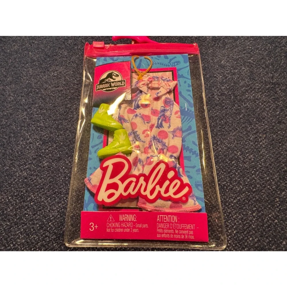 Barbie Jurassic World Fashion Pack Hooded Dress Neon Green Sneakers GWB07 NEW